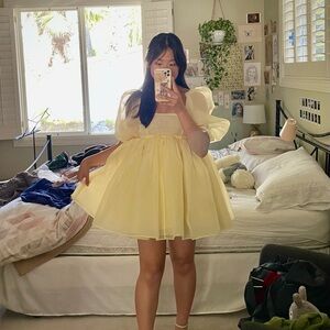 Selkie baby banana puff dress 💛💛